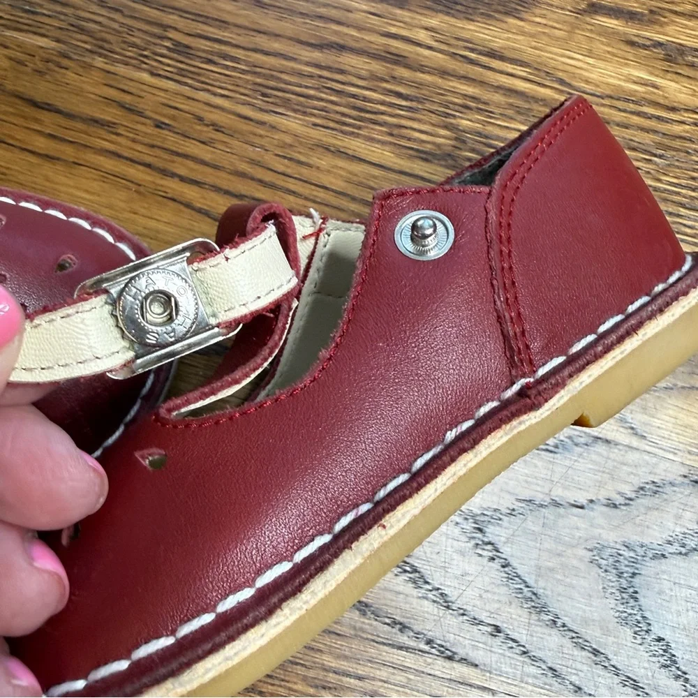 L'Amour Girls Joy Red Leather T-Strap Mary Kanes Kids Dress Shoes 8-9